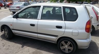 2_61062386.jpg