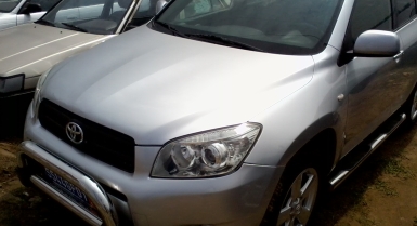 2_902350839.jpg