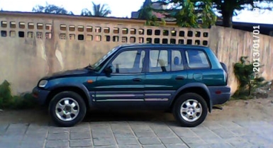 2_94761015.jpg