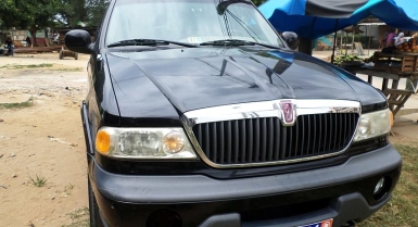 3_76091547.jpg