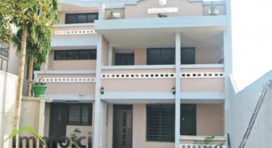 A  LOUER, SUPERBE TRIPLEX A BASSAM   MOCKEY – VILLE