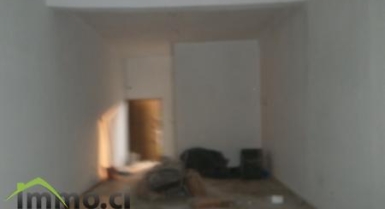 Grand magasin à Angré non loin de la cité GESTOCI