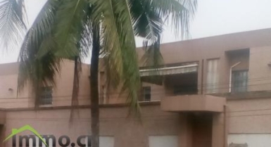 Duplex de 4 pièces à Angré Cité Soleil 3