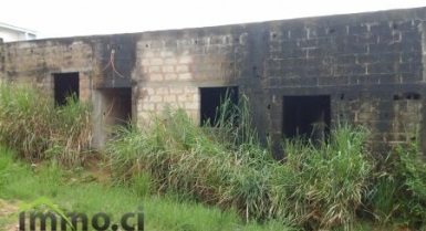 Immeuble R+4 inachevé