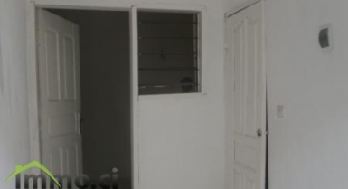 STUDIO AMERICAIN A YOP NIANGON A GAUCHE