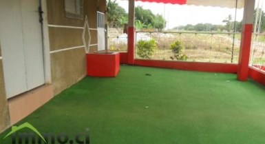 Cité bâtie sur une superficie de 550 M²