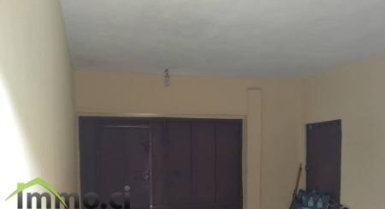 BELLE VILLA DE 04 P. + 04 STUDIOS AMERICAIN A YOP AZITO