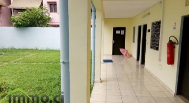 Villa duplex de 15 pièces sur 1000 m2 à cocody Angré