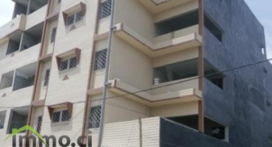 Appartement de 4 pièces avec garage à Yopougon