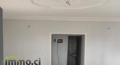 Appartement de 5 Pièces Au 4iè Étage à Cocody Riviera Palmeraie