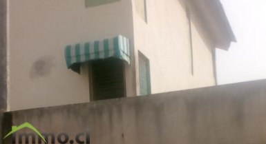 Appartement à Angré Extension