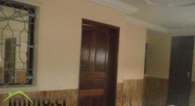 BELLE VILLA DE 4 PIECES A YOP CITE LAURIER 2